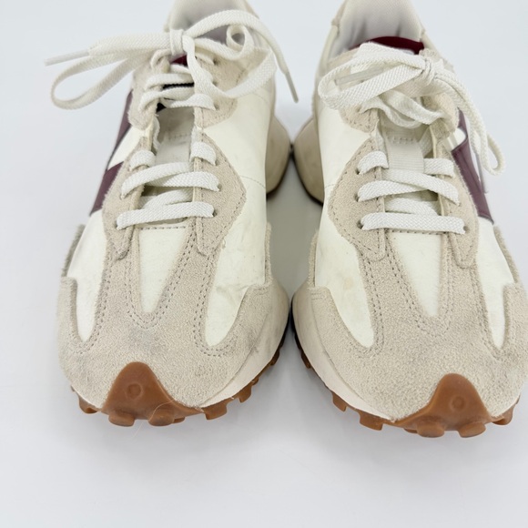 New Balance Women's 327 Lifestyle Low Top Sneakers Size 7 No Box Maroon Cream - Picture 4 of 10